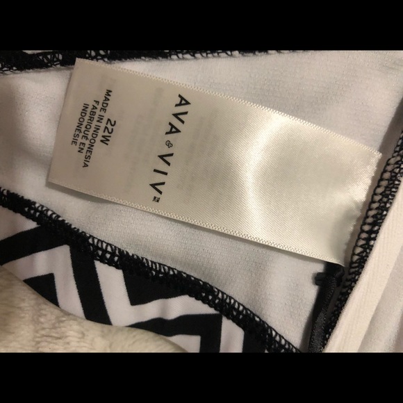 Ava & Viv Plus Size Bikini Top - Picture 7 of 9